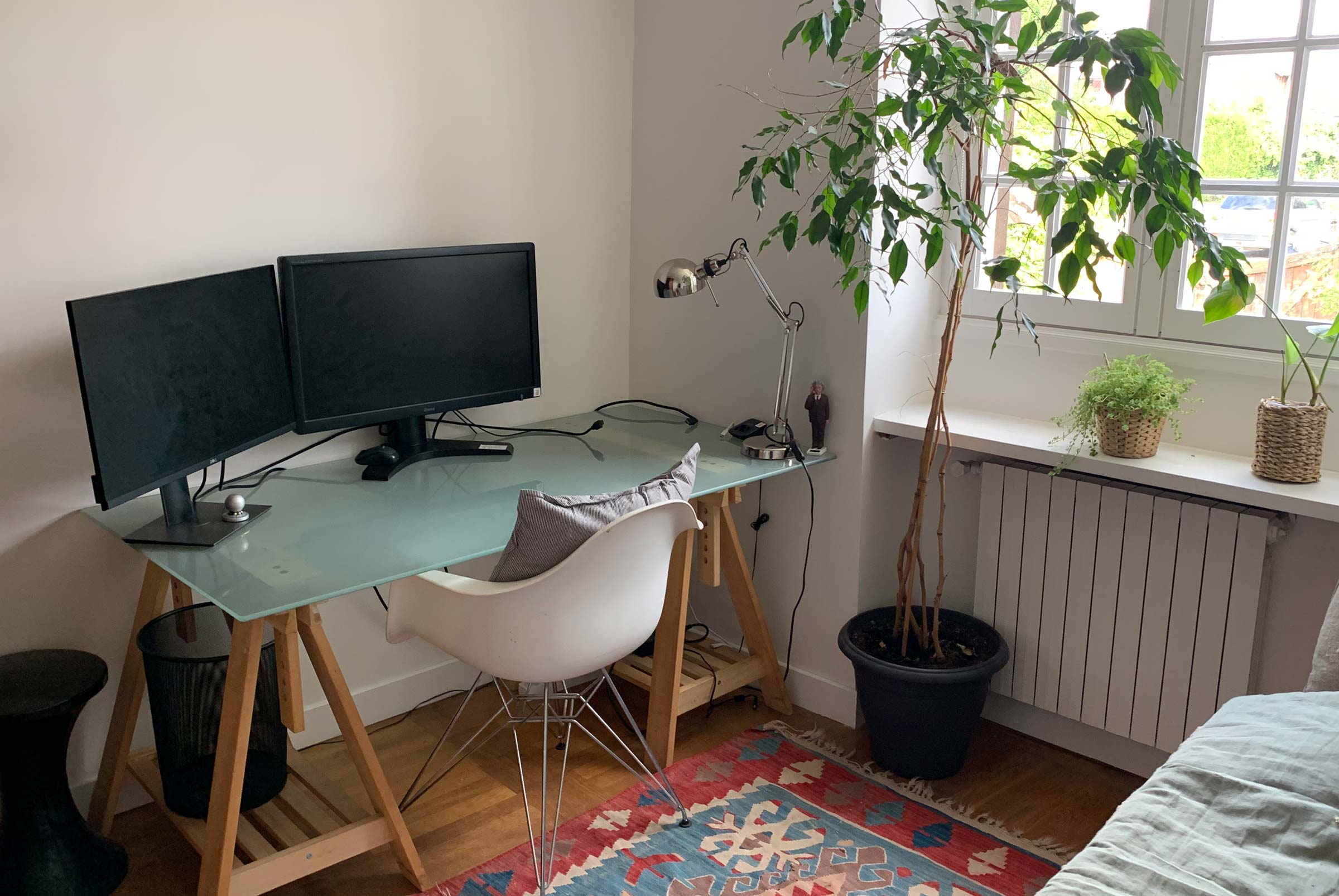 Petit bureau avec banquette